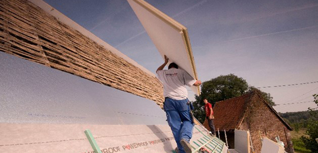 Hellend dak isoleren met Powerroof